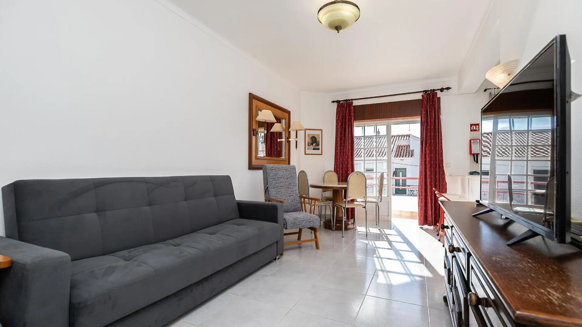 1 Bedroom Apartment By Algarvemanta Manta Rota